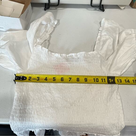 New! SugarLips Bento White Square Neck Smocked Peasant Top Medium - Picture 5 of 5